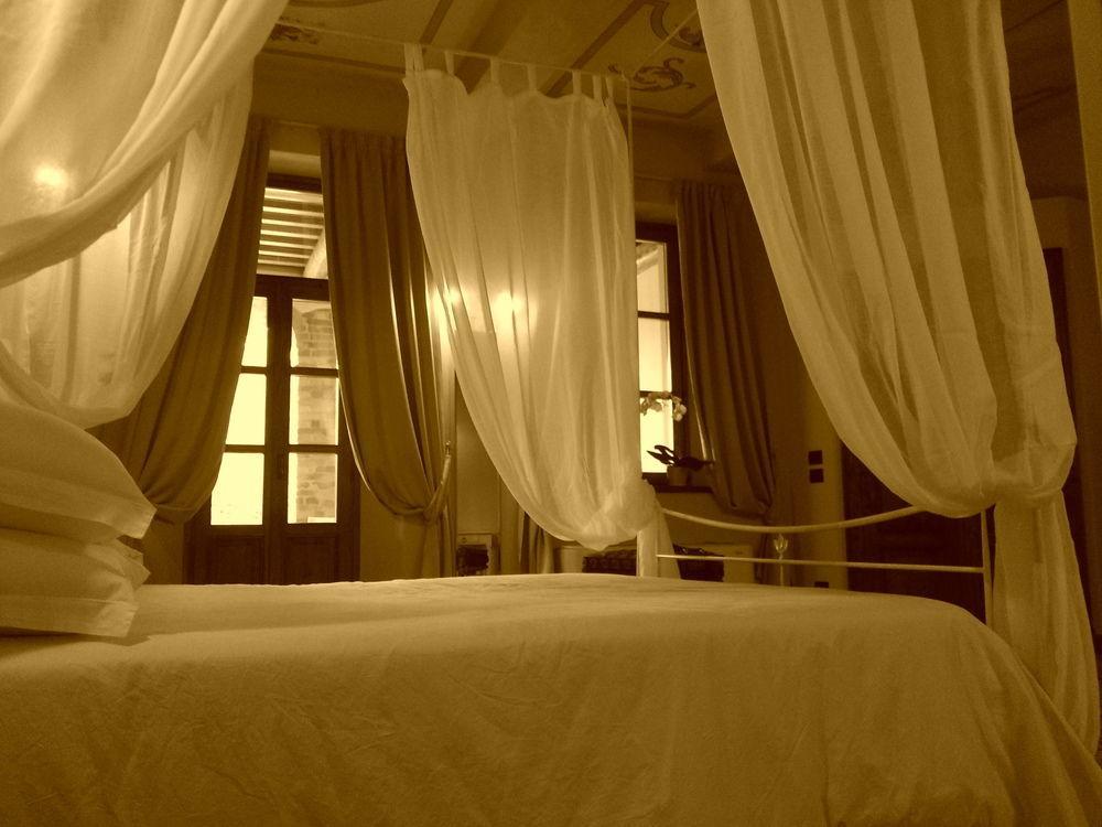 Dimora Cortese Castagnole delle Lanze Exterior foto